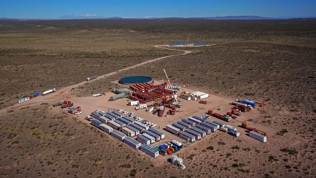 Operación crítica de Oil and Gas en campo